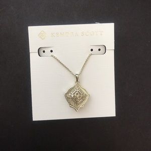 Kendra Scott Kacey pendant necklace.
